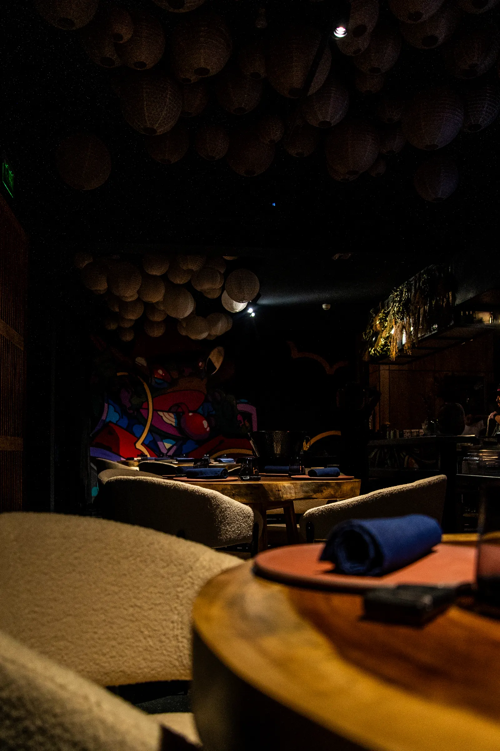 Comedor de KWA con luz tenue